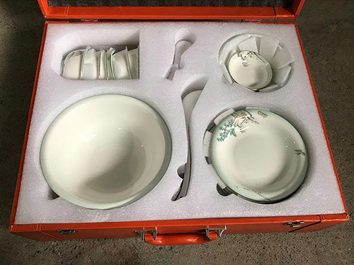 餐具内衬